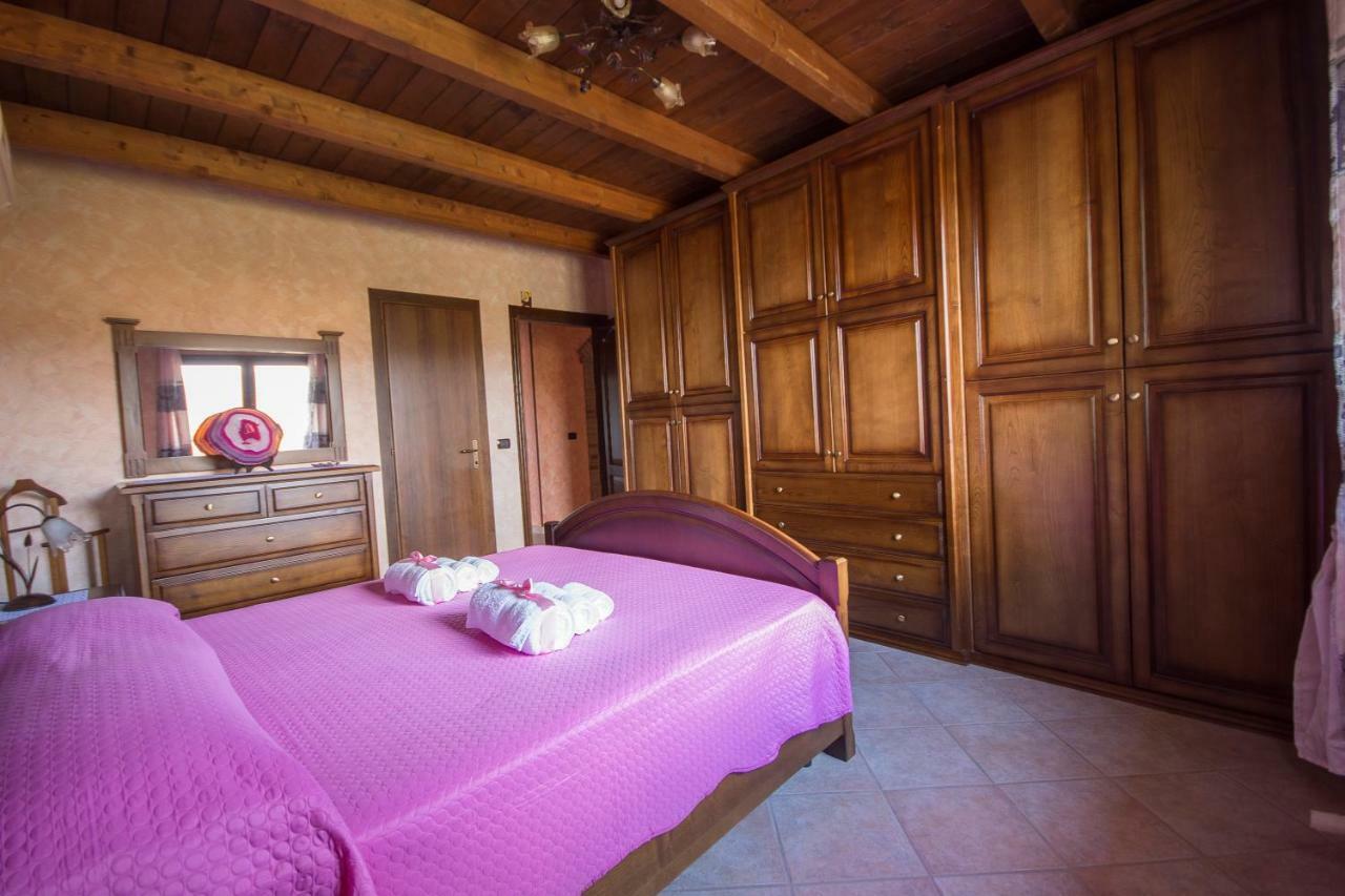 Casa Vacanza Il Mandorlo Domusnovas Exterior photo