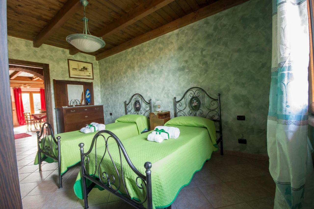 Casa Vacanza Il Mandorlo Domusnovas Exterior photo